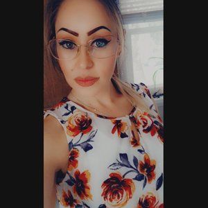 Meet your Posher, Natalie